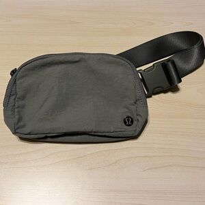 LULULEMON EVERYWHERE BELT BAG